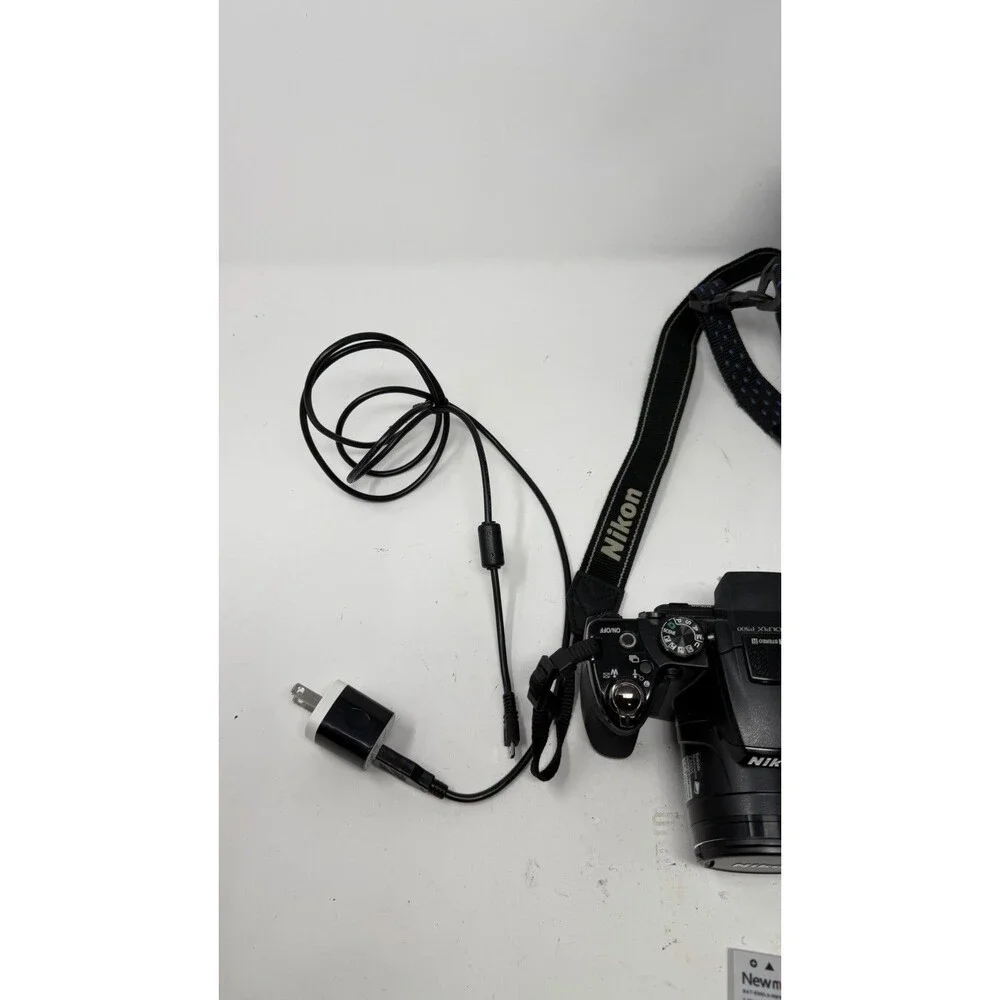 Nikon COOLPIX P500 36X Zoom 12.1MP Tilt Screen Digital Camera - Bundle - Nice -
